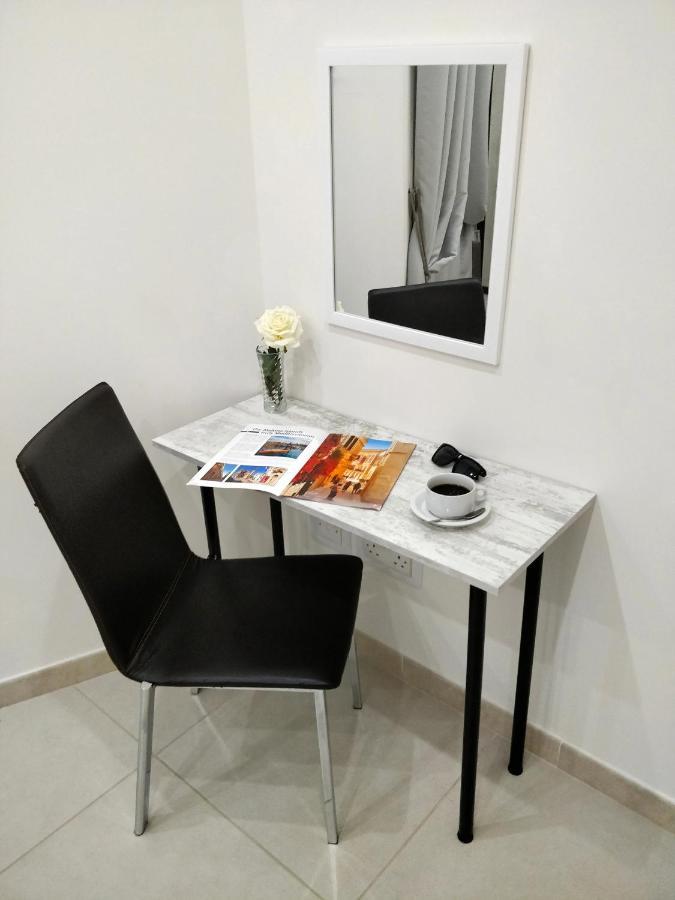Central Rooms - Near Valletta & Sliema - Best Bus Lines Hamrun ภายนอก รูปภาพ
